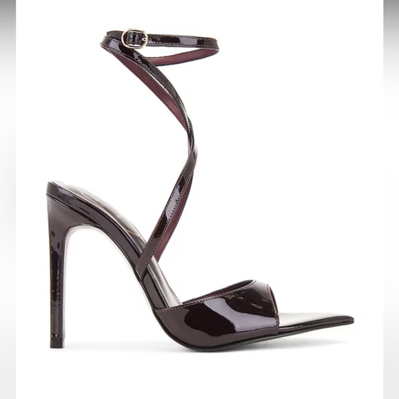 BRAND NEW never worn Tanya Sandal in Cabernet
Michael Costello - Picture 2 of 6